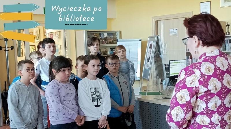 Zdjęcie kolorowe, dzieci na wycieczce w Bibliotece