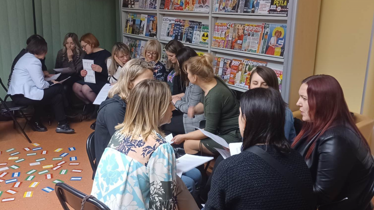 Zdjęcie kolorowe, konferencja Widzę człowieka w Bibliotece