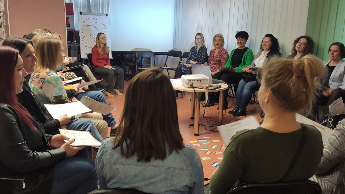 Zdjęcie kolorowe, konferencja Widzę człowieka w Bibliotece