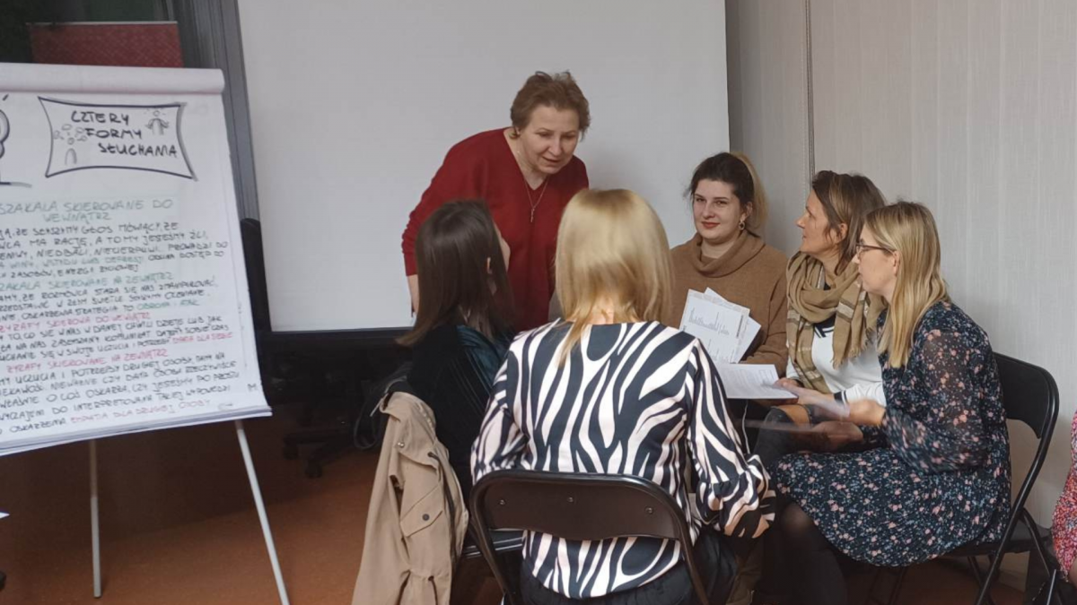 Zdjęcie kolorowe, konferencja Widzę człowieka w Bibliotece